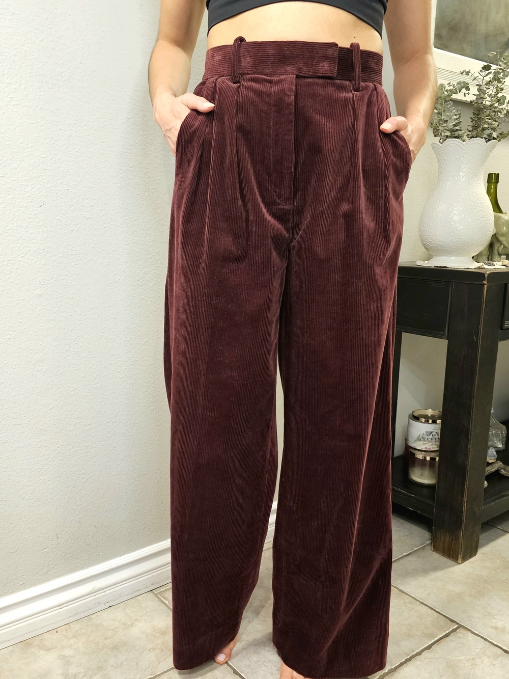 Banana Republic Corduroy High Rise Wide Leg Pleated Pants Burgundy Size 4